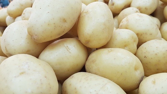 Zemědělci si stěžují na tlaky řetězců na levnější brambory
